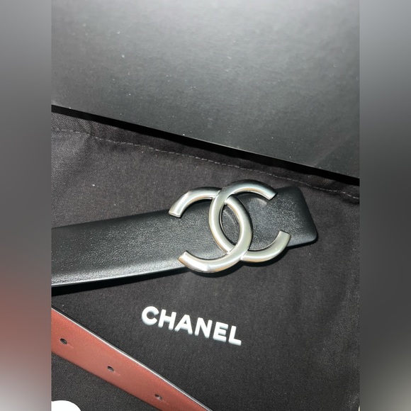 Authentic Chanel reversible belt size 85 black and red - Picture 2 of 7